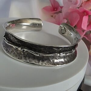 Silpada RARE Sterling Silver Hammered Barbed Wire  Cuff Bracelet B1684